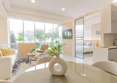 Seaside House, Calle Uruguay, luxury condos, Panama City real estate, modern apartments, Urban Club House, fitness center, skyline terrace, Empresas Bern, pet park, coworking lounge, cultural hub, jacuzzi, social areas, Panama properties