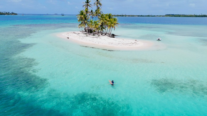 Janzu water therapy by a tiny island