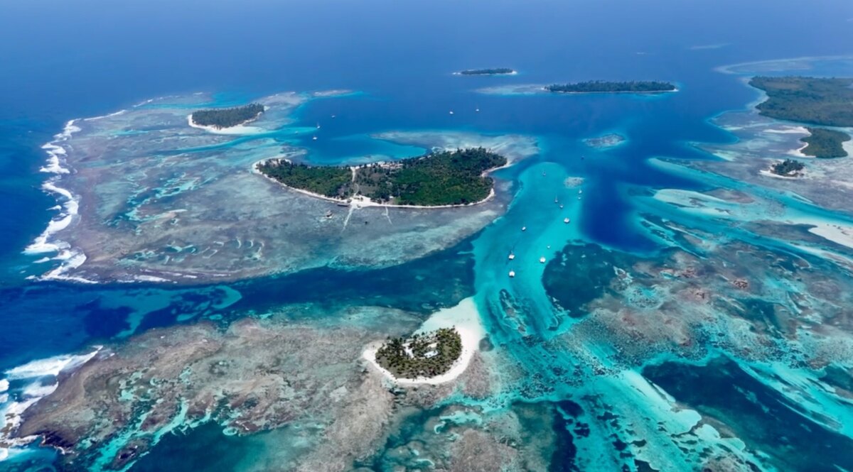 Aerial of the San Blas reefs and scattered islets